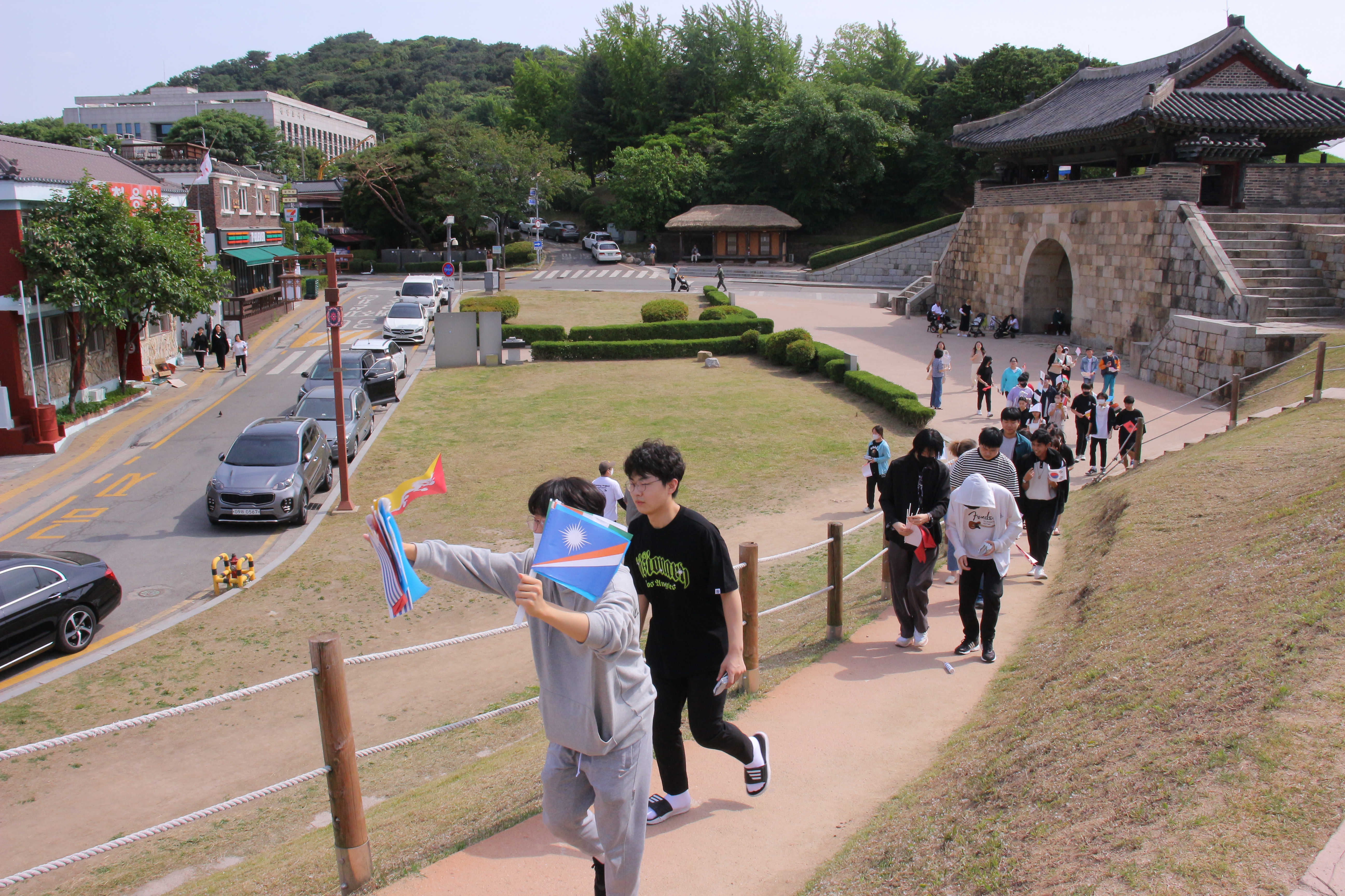 세계인의 날 "화서동 한바퀴" 이미지 3