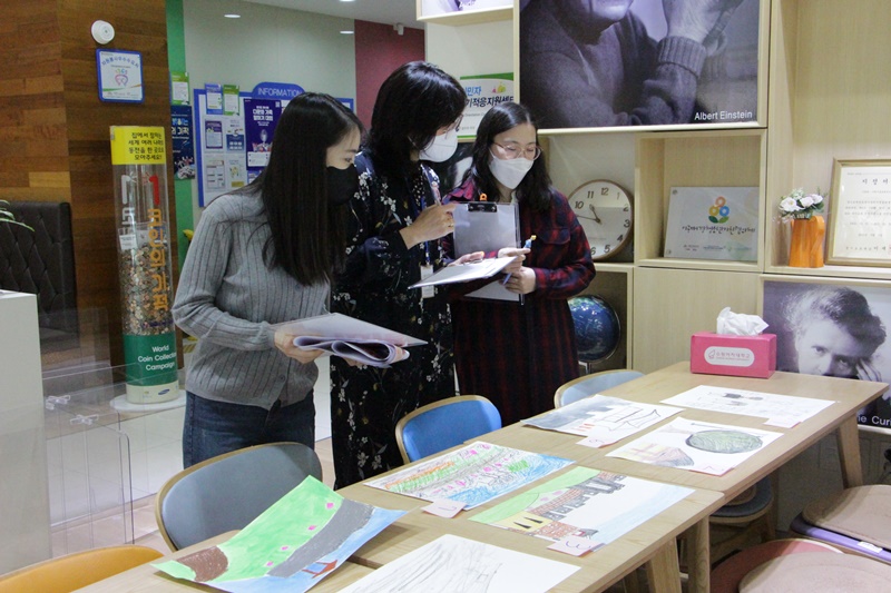 제1회 다모아학교 교내상대회 [수원화성 그림그리기 및 글짓기 대회] 진행 이미지 4