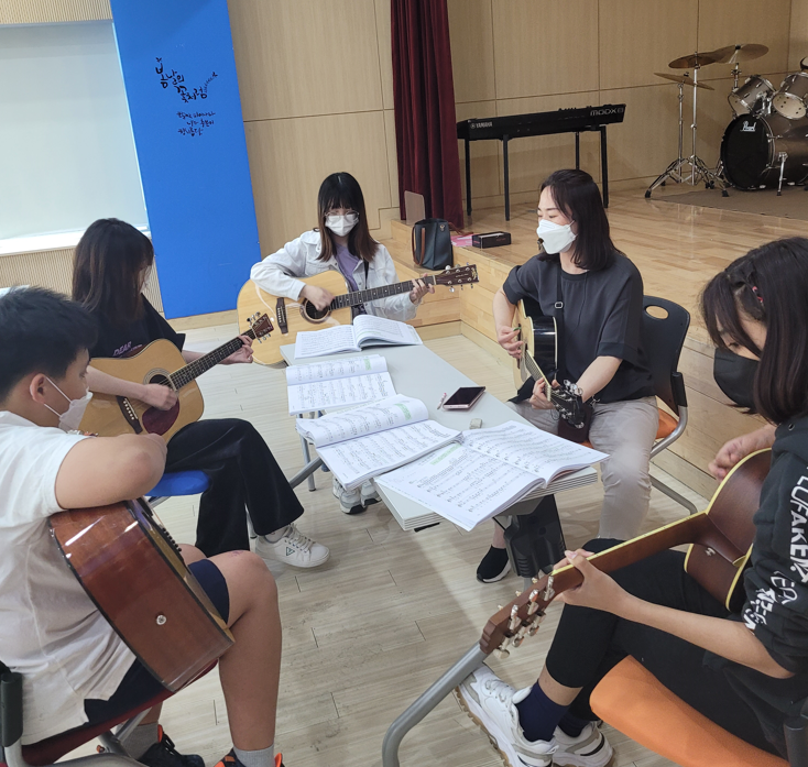 문화예술역량지원(치어리딩단, 기타연주단) 5월 활동 이미지 4