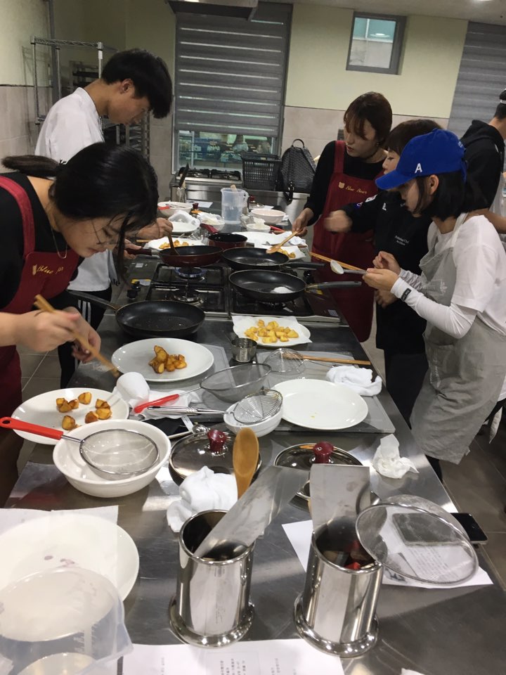 자격취득과정반(중식 조리기능사) 진행 이미지 2