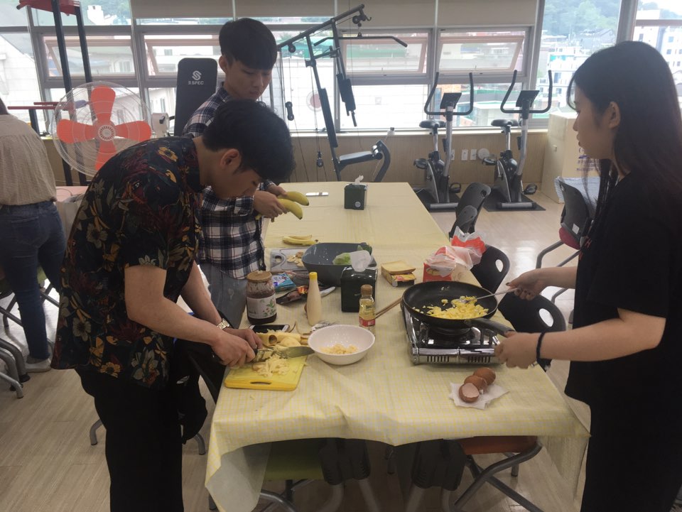 열심히 봉사한 당신 놀아라~~