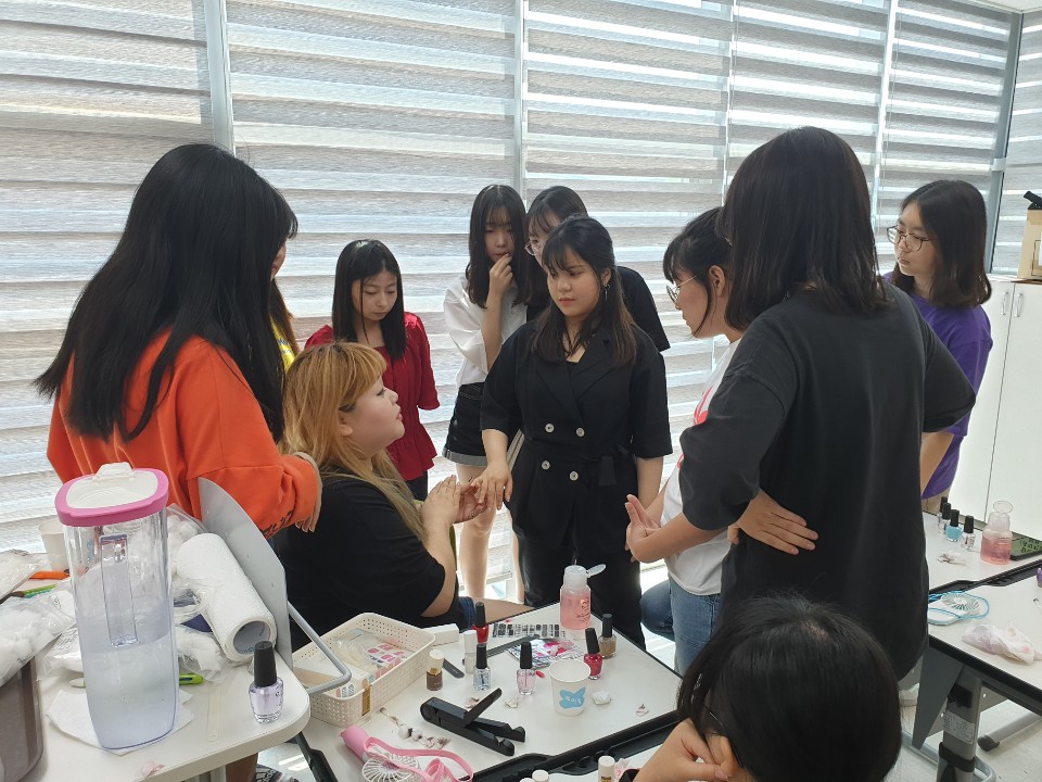 글로벌 네일아트샵으로 놀러오세요~~